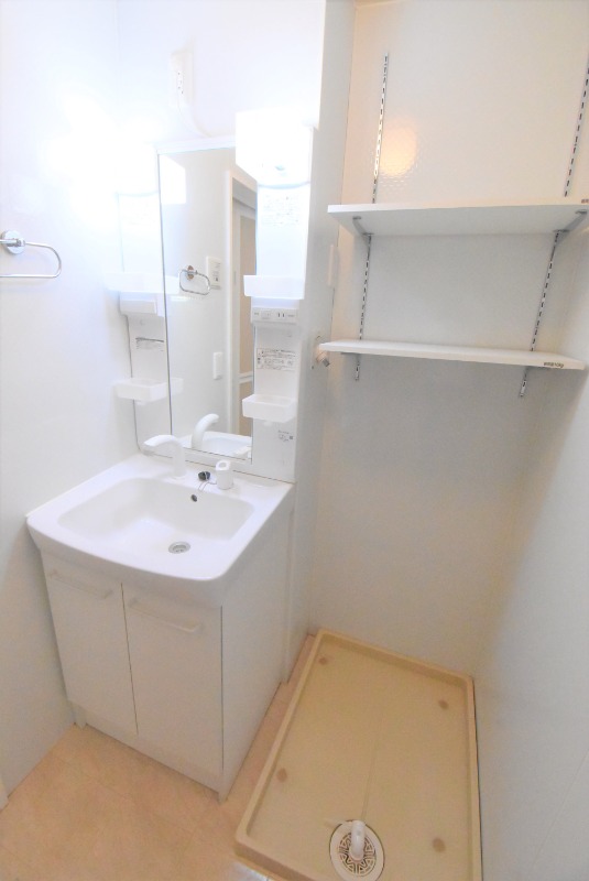 ��ʌ��z�J�s�ԎR���R���ڂ̃A�p�[�g�̐��ʏ�