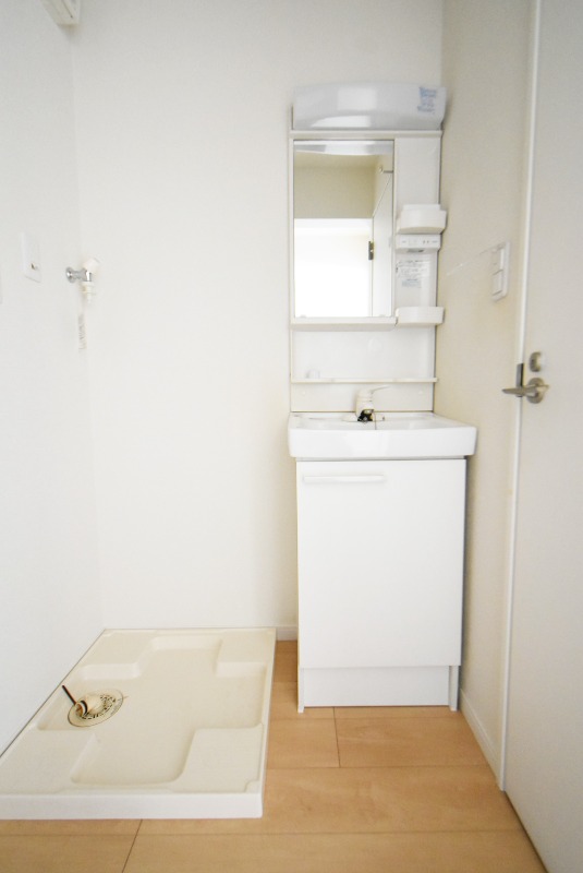 ��ʌ���z�s���P�֓��Q���ڂ̃A�p�[�g�̐��ʏ�