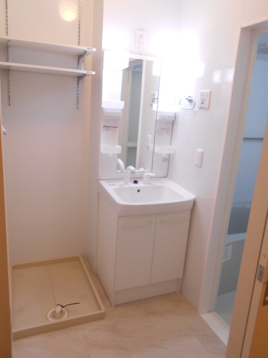 ��ʌ��z�J�s�ԎR���R���ڂ̃A�p�[�g�̐��ʏ�