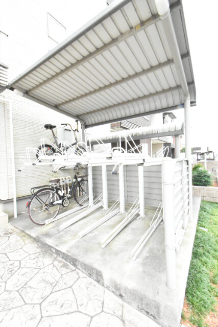 ��ʌ��z�J�s���C�N�^�E���U���ڂ̃A�p�[�g�̂��̑�