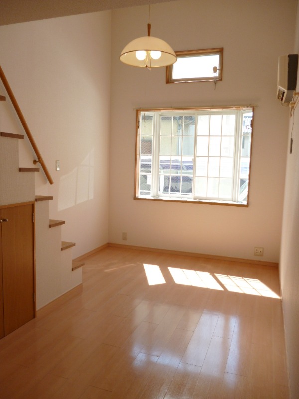 ��ʌ��������܎s��{���Ԓ��P���ڂ̃A�p�[�g�̋��ԁE���r���O