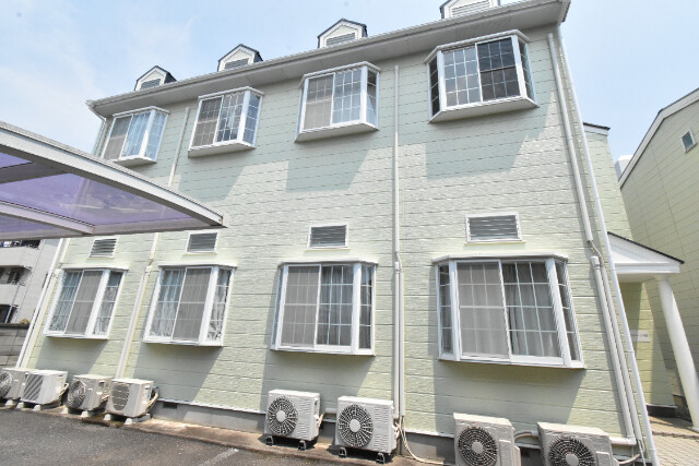 ��ʌ��������܎s��{���Ԓ��P����23-1�̃A�p�[�g�̌����O��