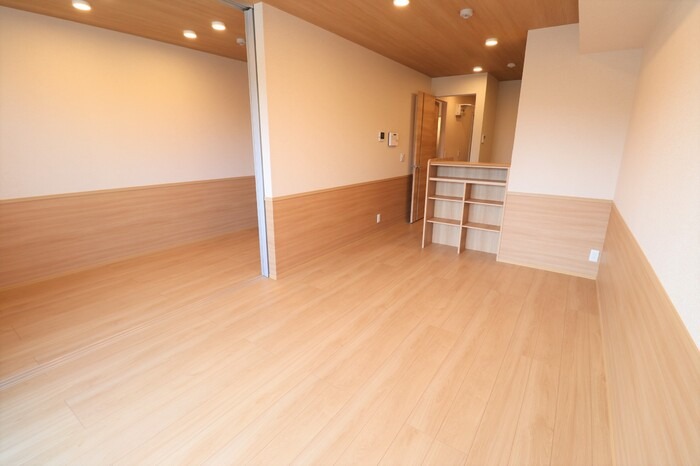 ��ʌ��z�J�s�V�z�J�Q���ڂ̃A�p�[�g�̋��ԁE���r���O