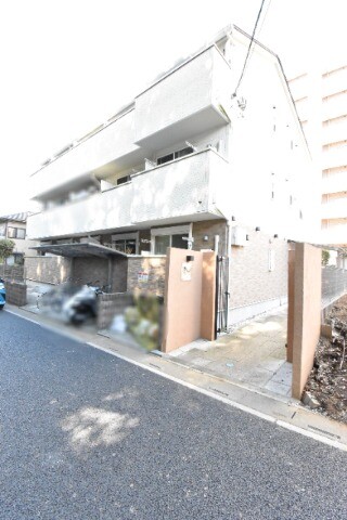 ��ʌ��������܎s�΋�厚���̃A�p�[�g�̌����O��