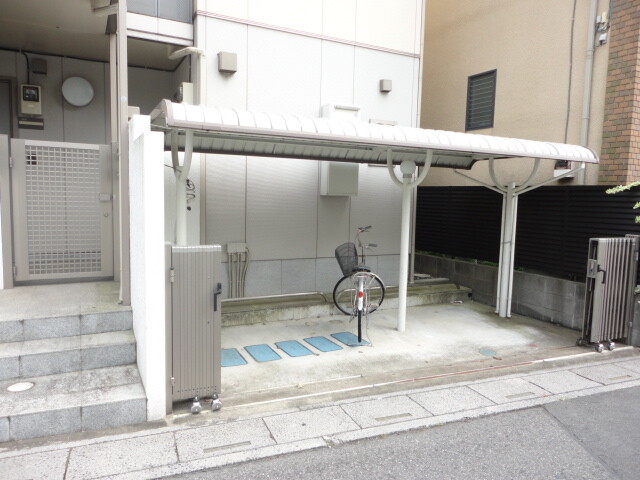 ��ʌ��������܎s��{��㏬���̃A�p�[�g�̂��̑�