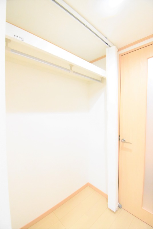 ��ʌ��������܎s�΋�厚���̃A�p�[�g�̎��[