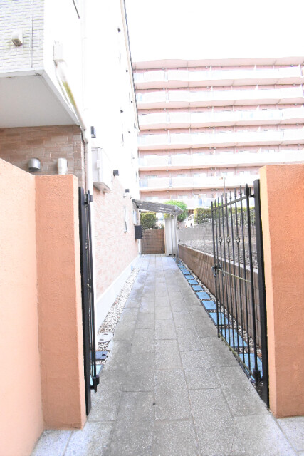 ��ʌ��������܎s�΋�厚���̃A�p�[�g�̃G���g�����X