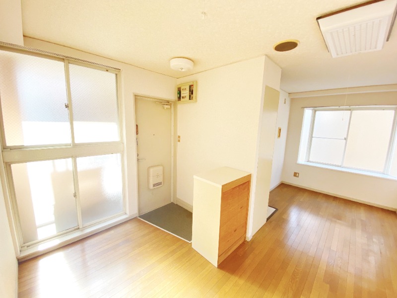 ��ʌ��������܎s�Y�a���؍�S���ڂ̃}���V�����̋��ԁE���r���O