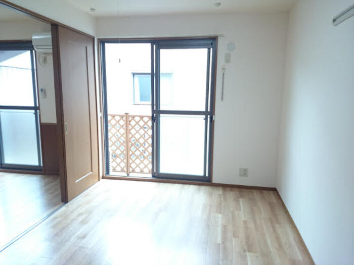 ��ʌ��������܎s����O���U���ڂ̃A�p�[�g�̂��̑������E�X�y�[�X