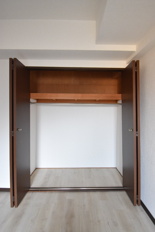 ��ʌ�����s������T���ڂ̃}���V�����̎��[