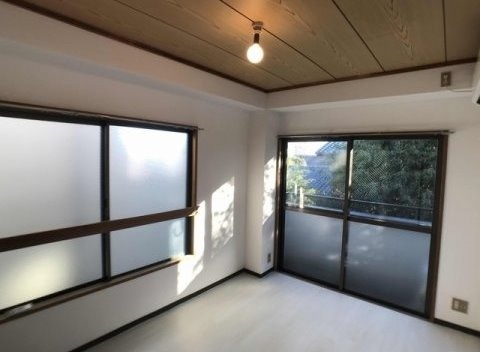 ��ʌ��������܎s�Y�a�挳���Q���ڂ̃}���V�����̐Q��