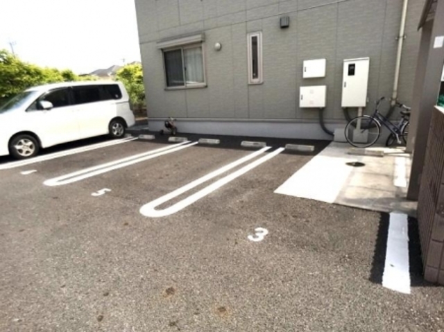 ��ʌ��������܎s�΋�厚�����̃A�p�[�g�̒��ԏ�