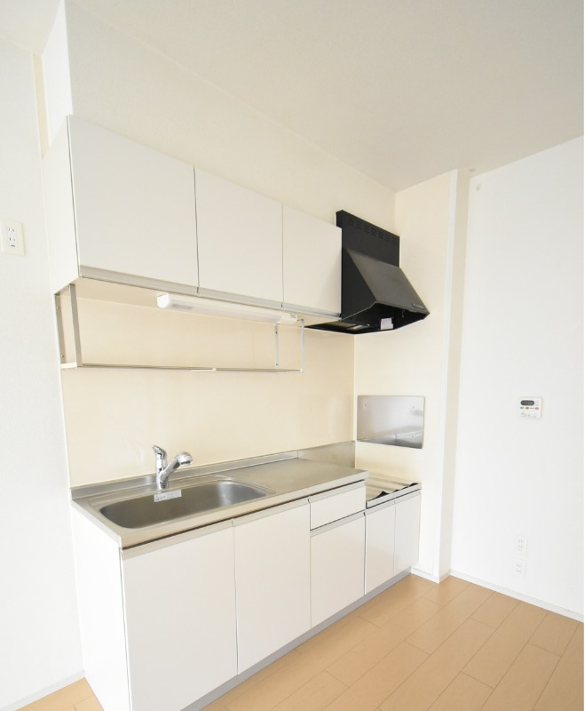 ��ʌ��k�����S�ɓޒ��h�U���ڂ̃A�p�[�g�̃L�b�`��