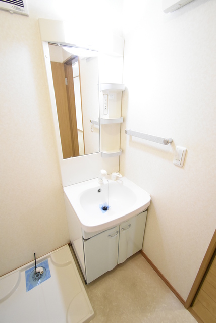 ��ʌ��������܎s��΋�z�K�P���ڂ̃A�p�[�g�̐��ʏ�