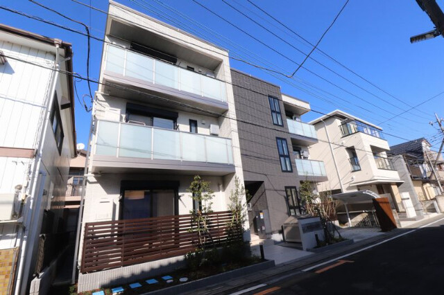 ��ʌ��������܎s�Y�a��j���J�R���ڂ̃}���V�����̌����O��