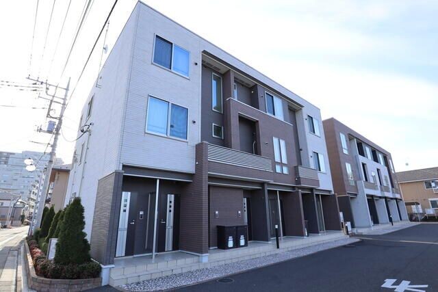 ��ʌ�����s�����R���ڂ̃A�p�[�g�̌����O��