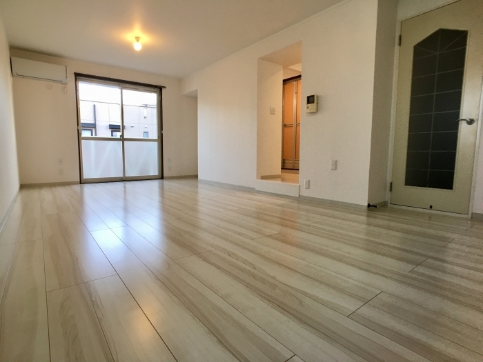 ��ʌ��������܎s�k����i���R���ڂ̃A�p�[�g�̋��ԁE���r���O