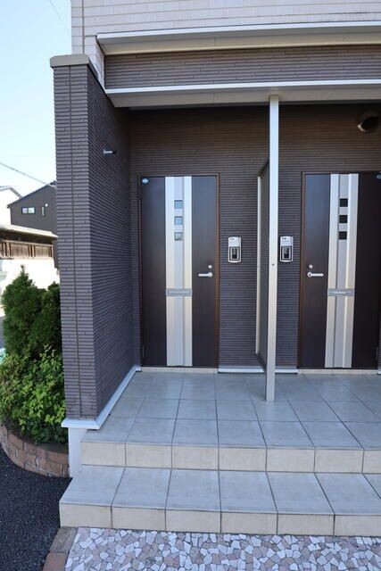 ��ʌ�����s�����R���ڂ̃A�p�[�g�̃G���g�����X