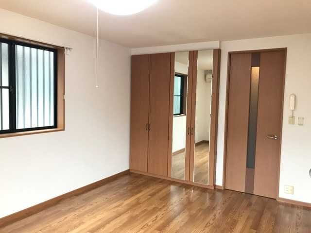 ��ʌ��@�c�s�@�c�P���ڂ̃A�p�[�g�̋��ԁE���r���O