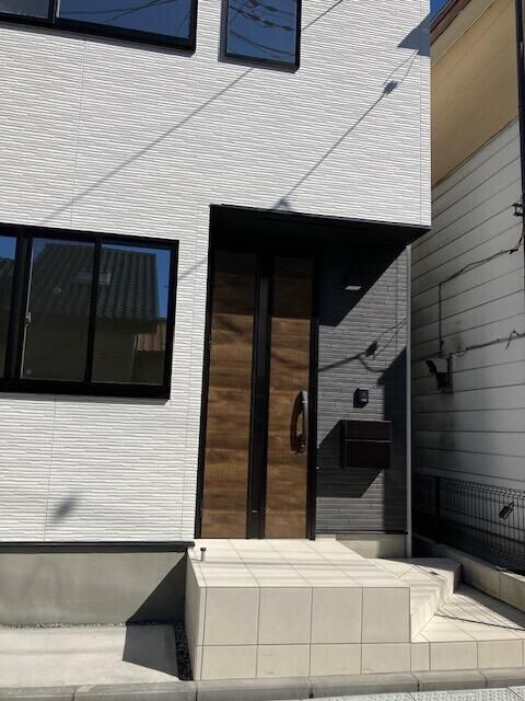 ��ʌ��z�J�s�J�����Q���ڂ̈�ˌ��ẴG���g�����X