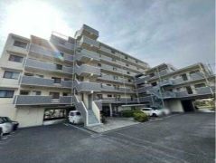 ��ʌ��z�J�s���������̃}���V�����̌����O��