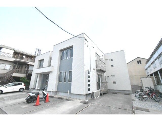 ��ʌ�����s����T����9-12�̃A�p�[�g�̌����O��