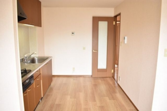 ��ʌ��������܎s������{�����T���ڂ̃A�p�[�g�̋��ԁE���r���O