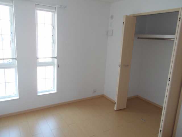 ��ʌ�����s�厚�̉Ƃ̃A�p�[�g�̎��[