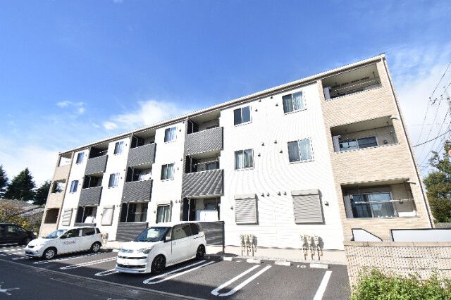 ��ʌ��������܎s�k��g�쒬�Q����235-1�̃A�p�[�g�̌����O��