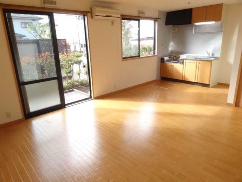 ��ʌ��������܎s��{��O���P���ڂ̃A�p�[�g�̋��ԁE���r���O