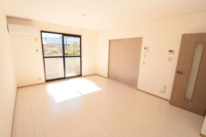 ��ʌ��������܎s����{�O���̃A�p�[�g�̋��ԁE���r���O