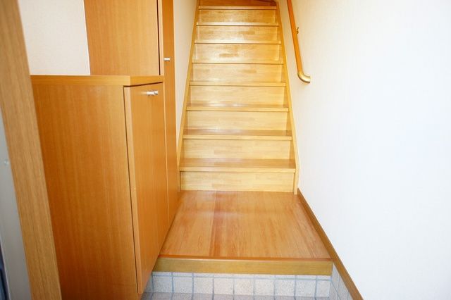 ��ʌ������s�V�h�R���ڂ̃A�p�[�g�̌���