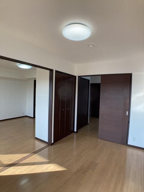 ��ʌ�����s�˒˂S���ڂ̃}���V�����̂��̑��ݔ�