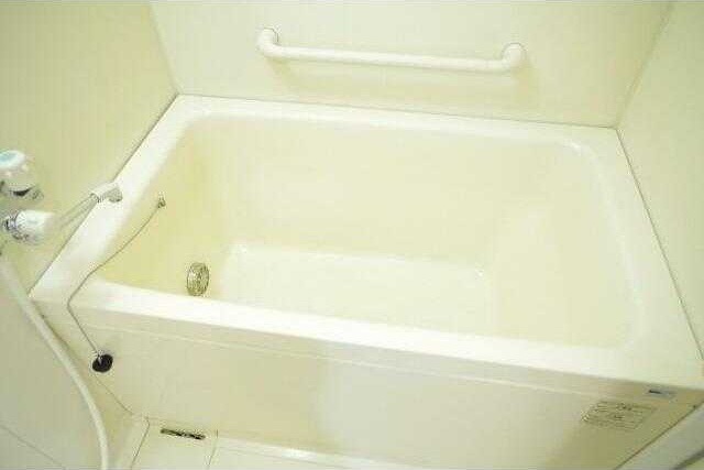 ��ʌ�����s�˒˂R���ڂ̃}���V�����̃o�X