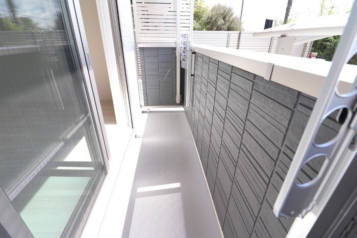 ��ʌ��z�J�s���̃A�p�[�g�̃o���R�j�[