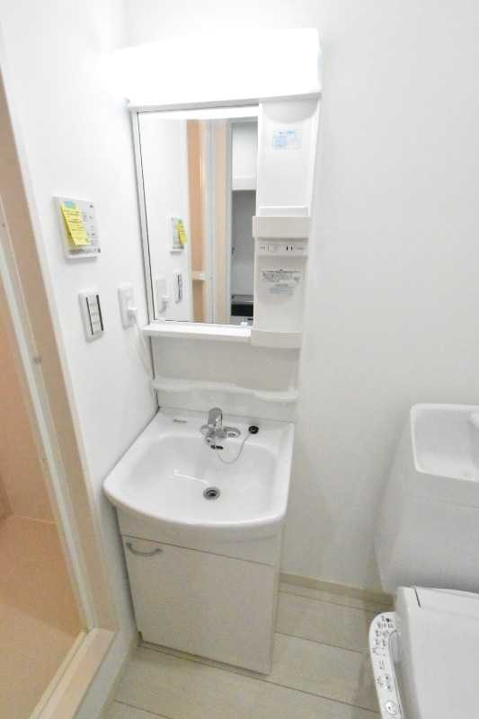 ��ʌ��������܎s���搼��{�Q���ڂ̃A�p�[�g�̐��ʏ�