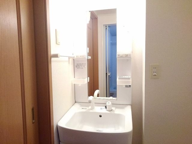 ��ʌ��z�J�s�{�{���T���ڂ̃A�p�[�g�̐��ʏ�