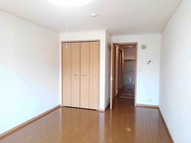 ��ʌ��z�J�s�{�{���T���ڂ̃A�p�[�g�̂��̑������E�X�y�[�X