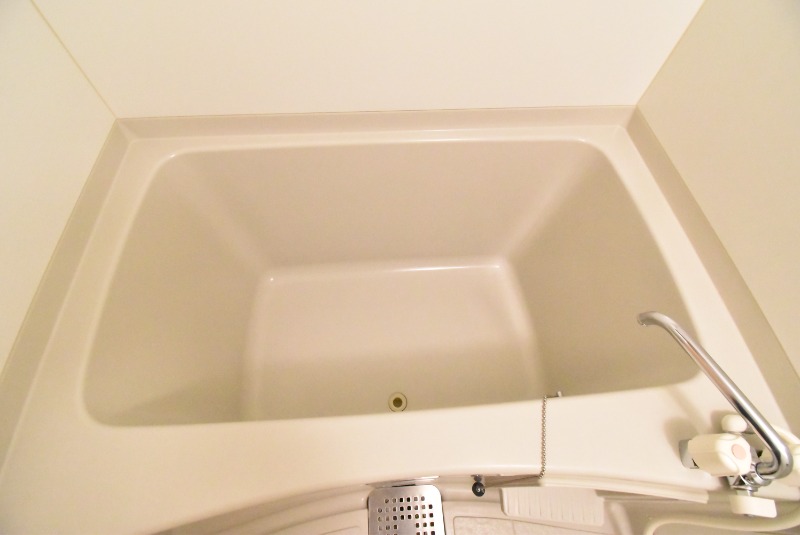 ��ʌ��������܎s�Y�a��̉ƂS���ڂ̃A�p�[�g�̃o�X