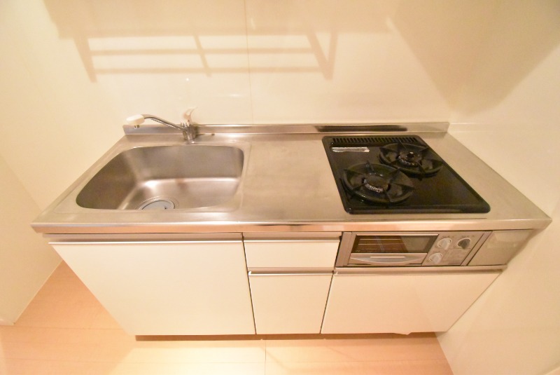 ��ʌ��������܎s�Y�a��̉ƂS���ڂ̃A�p�[�g�̃L�b�`��