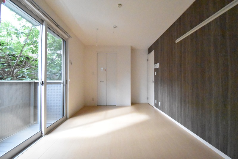 ��ʌ��������܎s�Y�a��̉ƂS���ڂ̃A�p�[�g�̂��̑������E�X�y�[�X