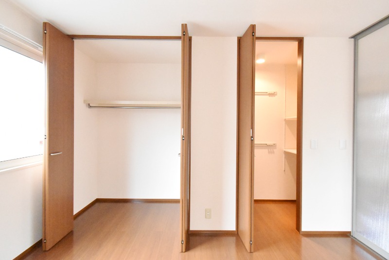 ��ʌ������s�ٓV�P���ڂ̃A�p�[�g�̎��[