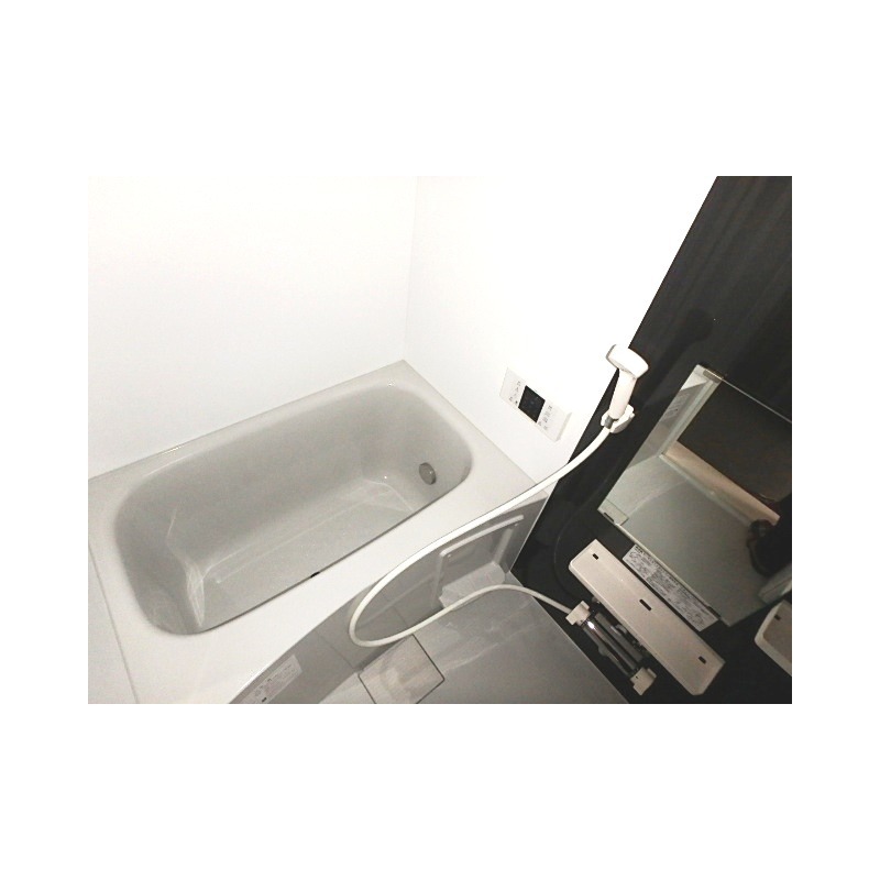 ��ʌ��������܎s�k����i���Q���ڂ̃A�p�[�g�̃o�X