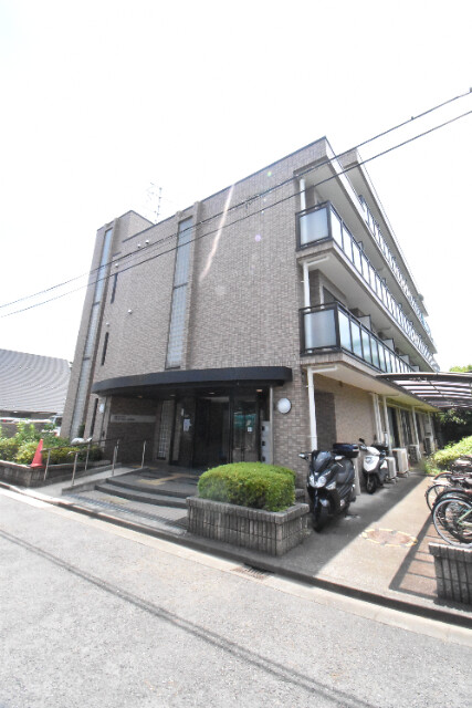 ��ʌ��������܎s�k��~�͒��̃}���V�����̌����O��