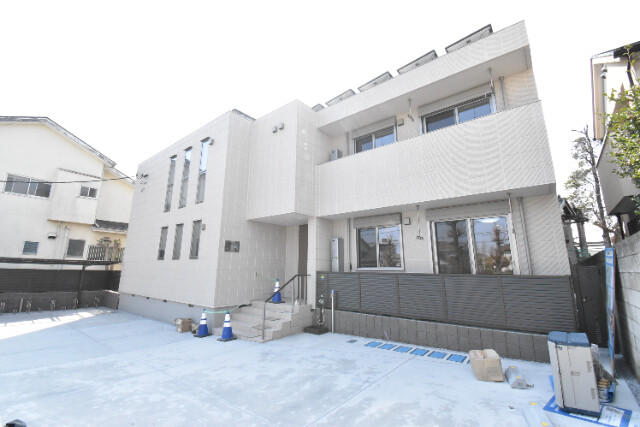 ��ʌ��z�J�s���z�J�P���ڂ̃}���V�����̌����O��