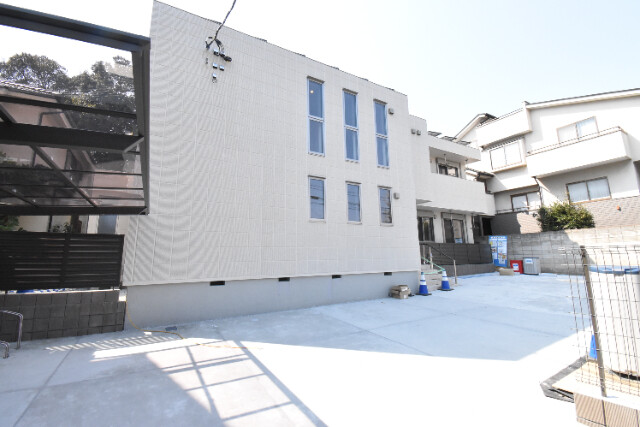 ��ʌ��z�J�s���z�J�P���ڂ̃}���V�����̌����O��