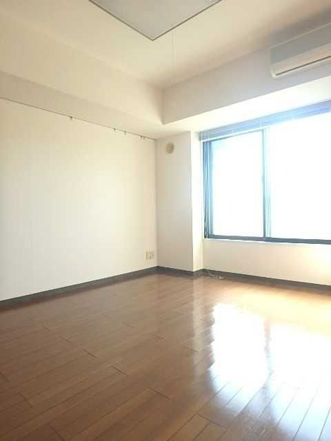 ��ʌ��������܎s�k��~�͒��̃}���V�����̂��̑������E�X�y�[�X