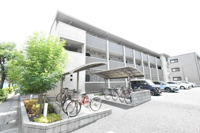 ��ʌ������s�����T���ڂ̃A�p�[�g�̌����O��