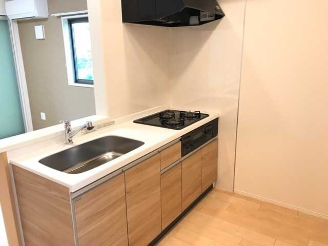 ��ʌ��@�c�s�������̃A�p�[�g�̃L�b�`��