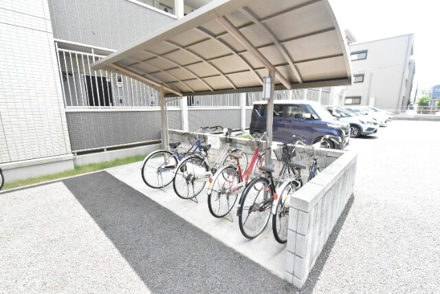 ��ʌ������s�����T���ڂ̃A�p�[�g�̂��̑�